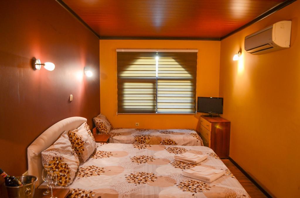 ספרבה בניה Guest House Ivel מראה חיצוני תמונה