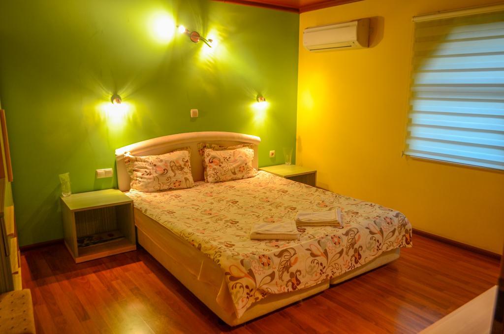ספרבה בניה Guest House Ivel מראה חיצוני תמונה
