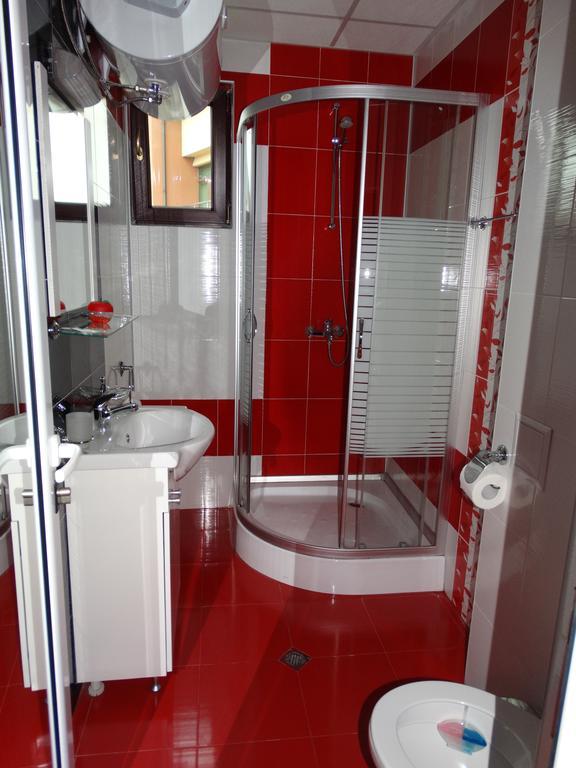 ספרבה בניה Guest House Ivel מראה חיצוני תמונה