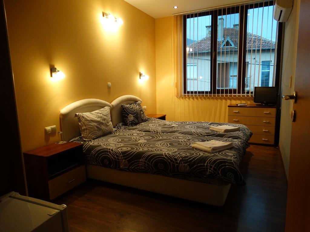 ספרבה בניה Guest House Ivel מראה חיצוני תמונה
