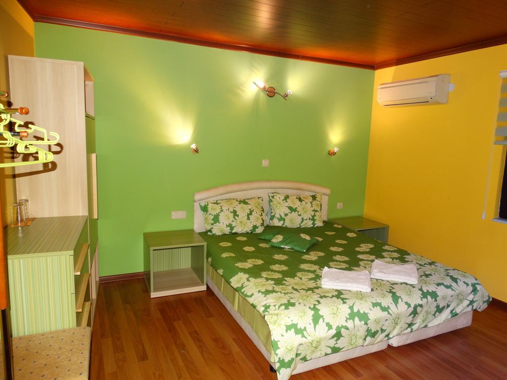 ספרבה בניה Guest House Ivel מראה חיצוני תמונה