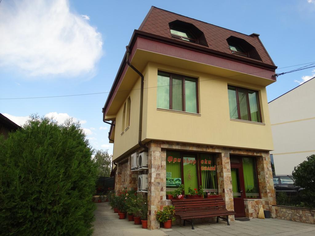 ספרבה בניה Guest House Ivel מראה חיצוני תמונה