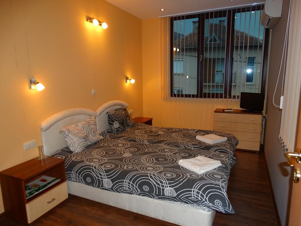 ספרבה בניה Guest House Ivel מראה חיצוני תמונה