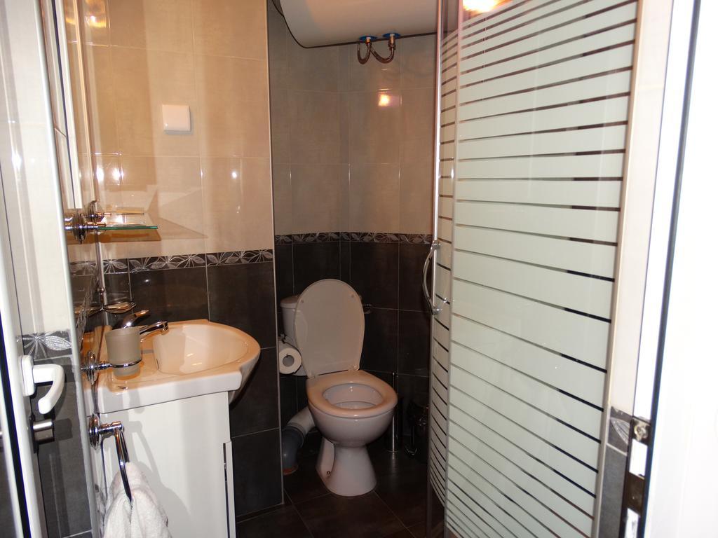 ספרבה בניה Guest House Ivel מראה חיצוני תמונה